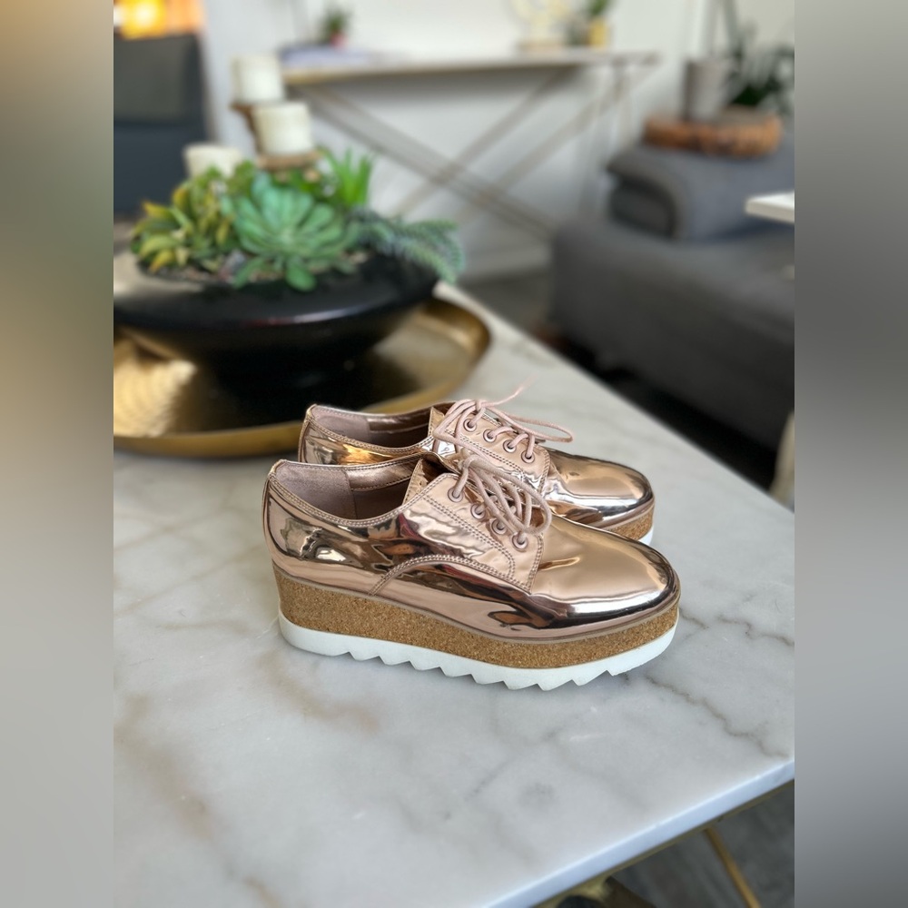 ALDO Rose Gold Platform Sneakers – Size 6